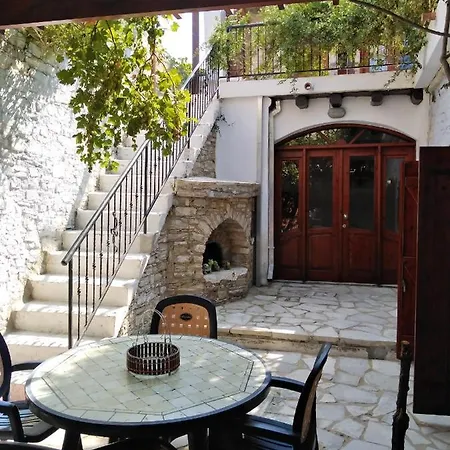 Holiday home Da Vinci Stone House *
